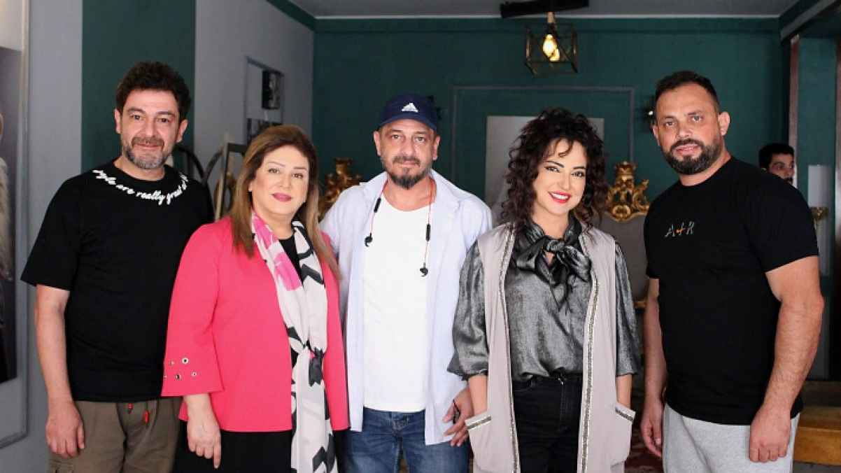 قصة مسلسل يا أنا يا هي