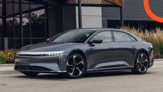 سعر سيارة لوسيد إير 2025 في السعودية