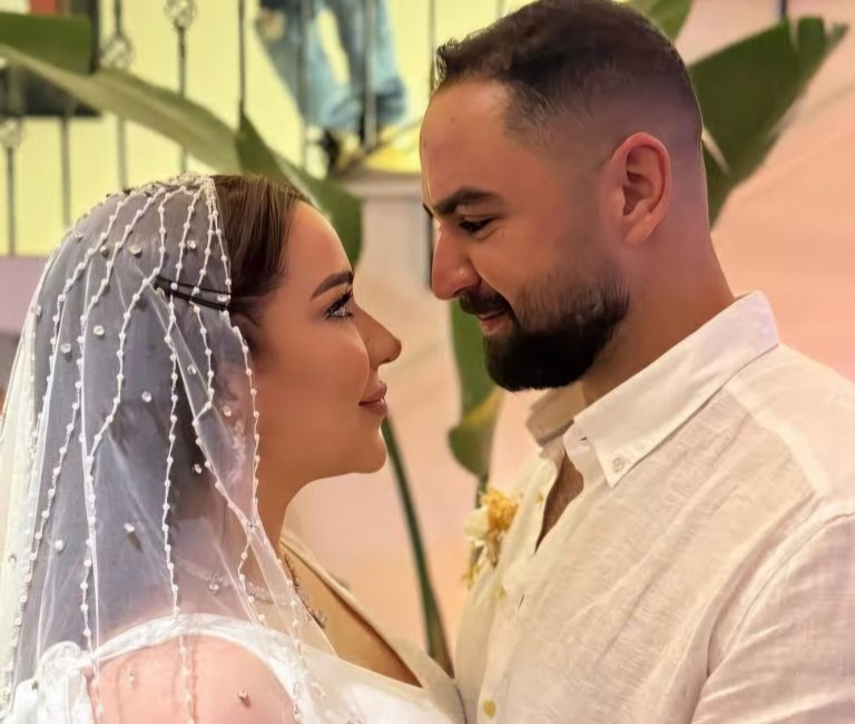 زوج أسما شريف منير الثالث