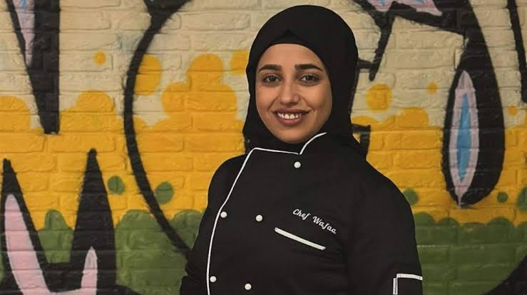 سبب خلع الشيف وفاء اللبنانية الحجاب