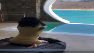 مقطع بيان بوبو مع انطونيو سليمان في المسبح