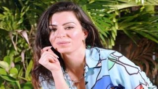 مقطع الينا انجل مع صديق زوجها الأفريقي