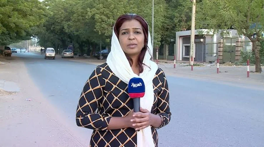 سبب إيقاف لينا يعقوب مذيعة قناة الحدث في السودان