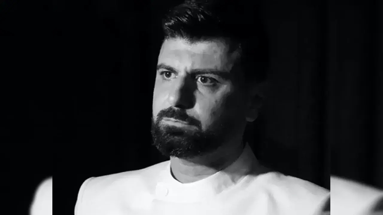 كم عمر المنشد أحمد حويلي عند وفاته؟