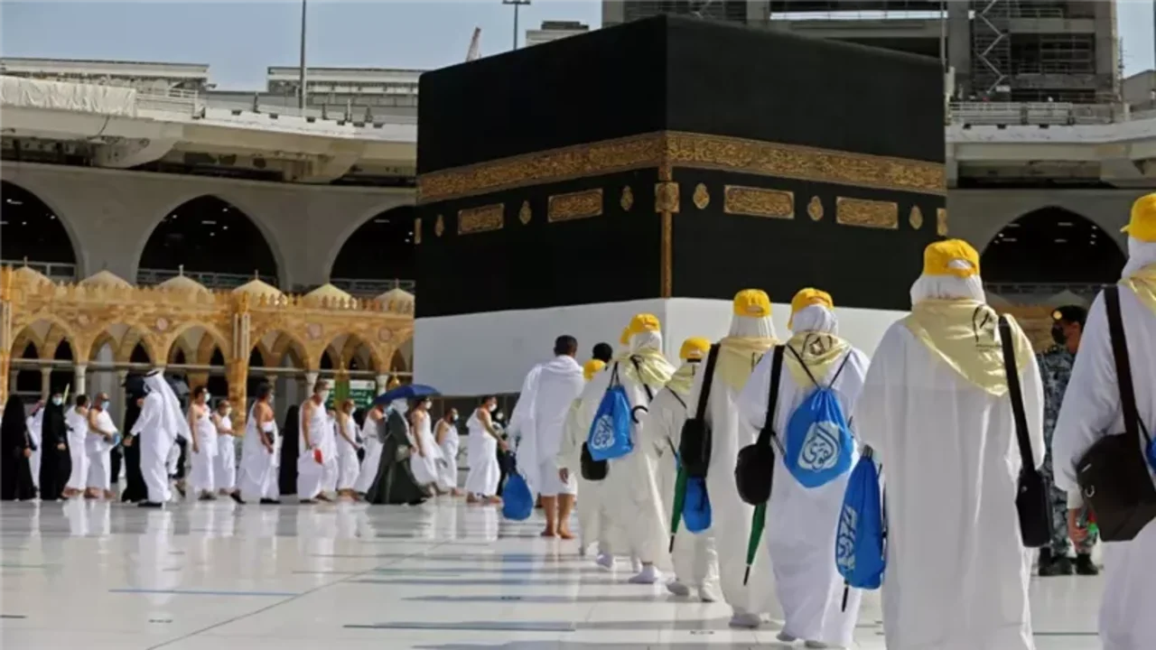 متى موعد قرعة الحج السياحي لموسم 2026؟