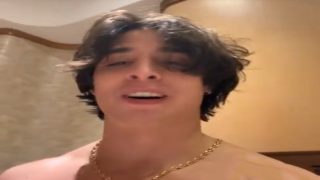 مقطع الوحش التونسي مع الفانز ريكاكو