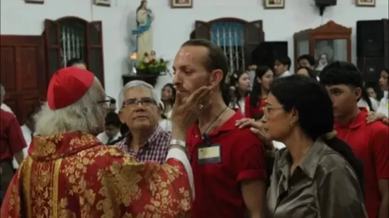 أويس مخللاتي يعتنق المسيحية حقيقة أم إشاعة