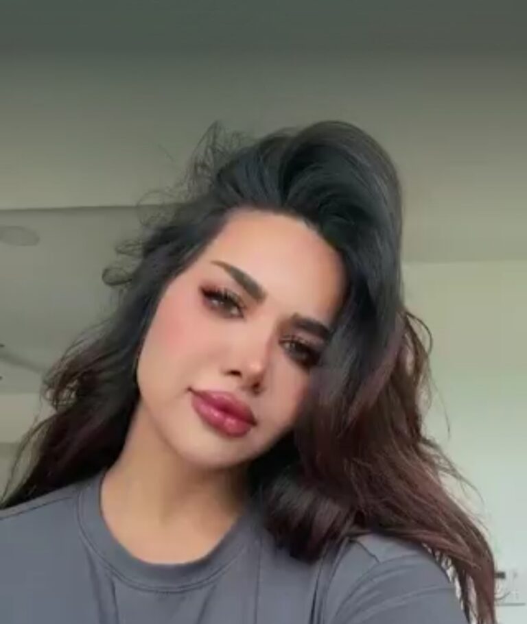 مقطع السعودية باربي نجد مع الأمريكي