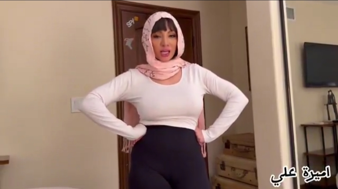 مقطع ساشا بيرل الخالة المنحرفة